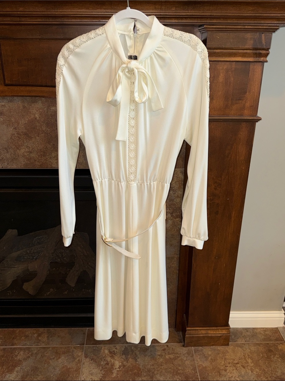 Vintage 1970s Henry-Lee Ivory Dress NWT Lace Bow Tie Belted Boho Cottagecore S